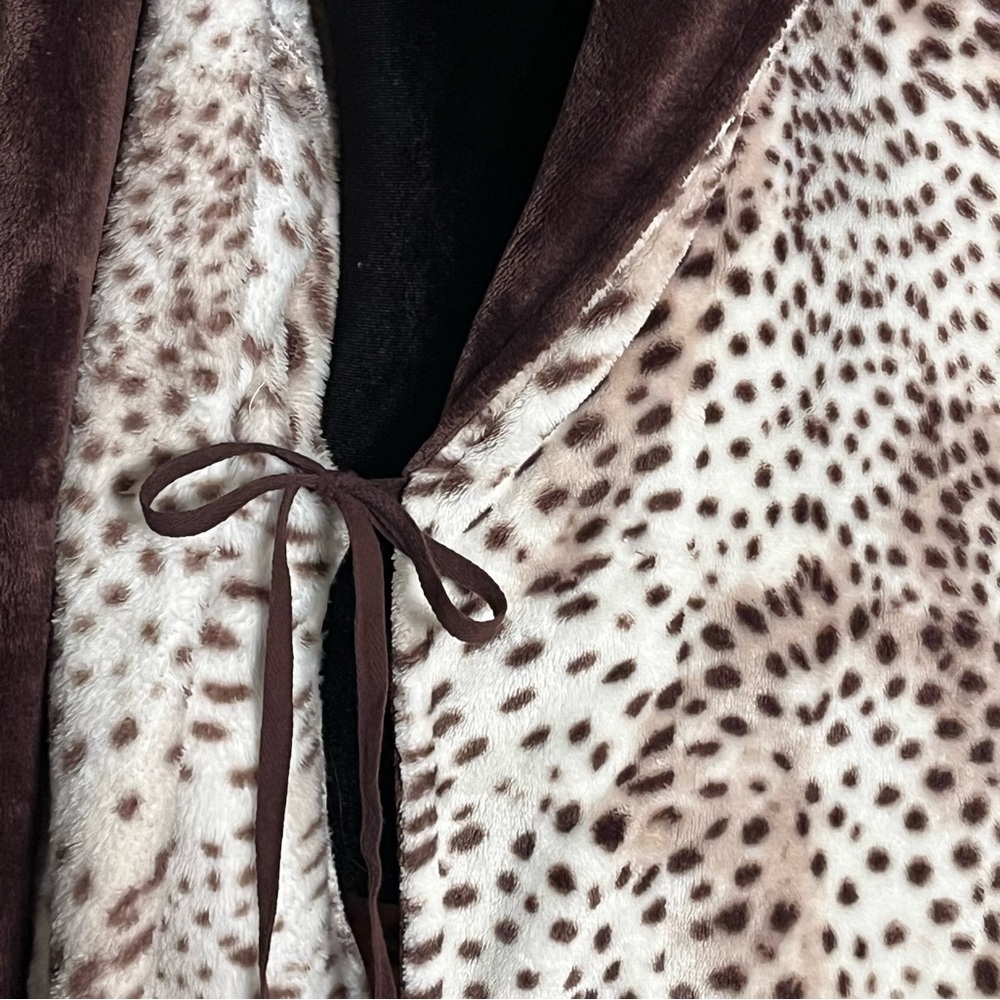 Natori Plush Animal Print Robe — Size XL - Picture 15 of 16
